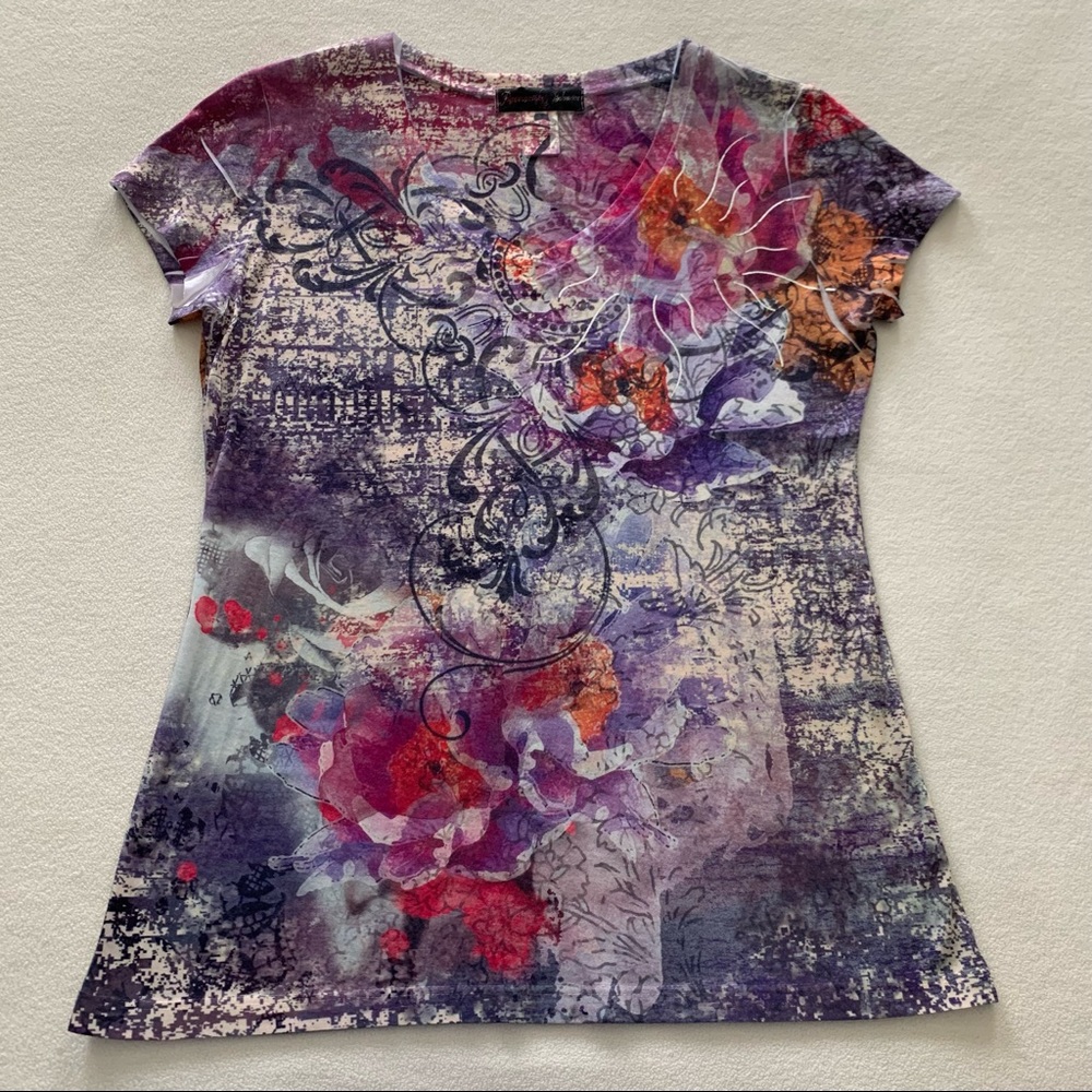 Appropriate Behavior Cute Multi-Color V-Neck T-Shirt S